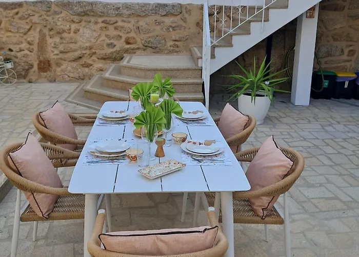 Ninho Andorinhas Guest house Moncao