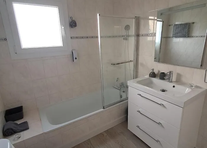 Ninho Andorinhas 4* Moncao